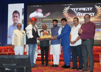 समाजातील चांगल्या कामासाठी कौतुकाची थाप!