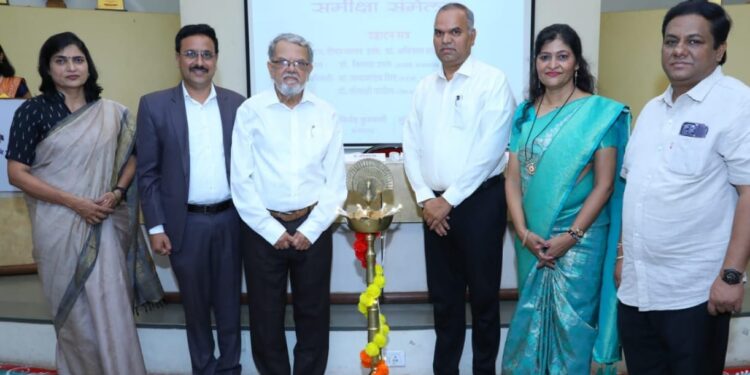 गरवारे महाविद्यालयात रंगले अनोखे समीक्षा संमेलन!