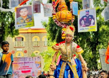 पुस्तकांच्या रूपात जेव्हा कान्हा भेटतो…!