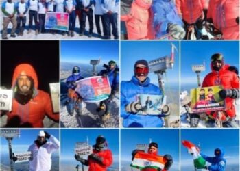 सर्वांत उंच माउंट एलब्रूसवर महाराष्ट्राच्या गिर्यारोहकांनी फडकवला तिरंगा!