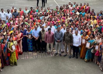 ऐश्वर्य कट्ट्यावर भरली माणुसपणाची शाळा!