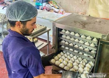 दिवसाला तब्बल 50 हजार मोदक बनवणारी पुण्याची फॅक्टरी!