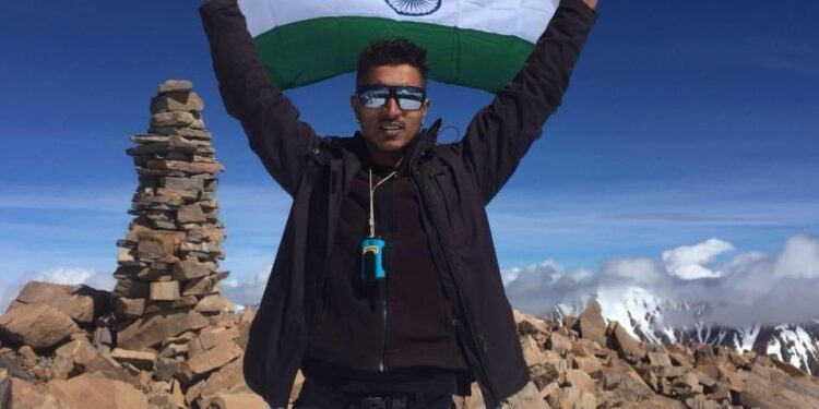 पहिल्याच प्रयत्नात एव्हरेस्ट सर करणारा मराठमोळा जिगरबाज