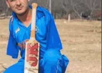 जम्मूच्या दिव्यांग क्रिकेटरचा प्रेरणादायी संघर्ष…उद्योजकाने दिला मदतीचा हात