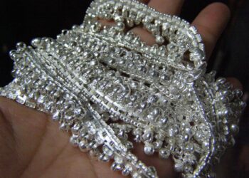 चांदीमुळे चकाकले ‘या’ गावाचे नशीब…