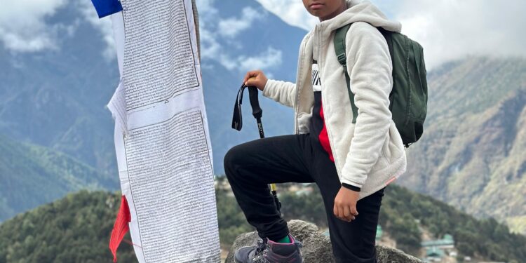 सहावीतील विराज देसाईने सर केला एव्हरेस्ट बेस कॅम्प !