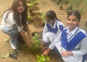 अवघ्या १६ व्या वर्षी गुणीषा कौरची पर्यावरण संवर्धनात आंतरराष्ट्रीय भरारी!